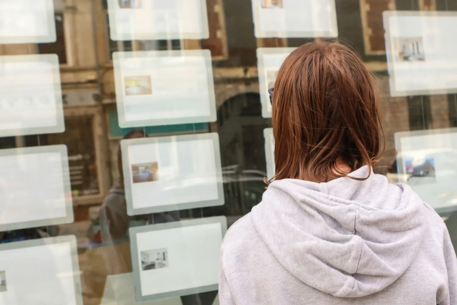 Immobilier en Corse : décrypter les disparités locales face à la stabilité nationale