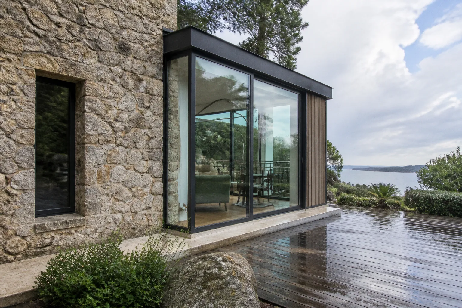 Villa corse des années 70 : sa métamorphose contemporaine
